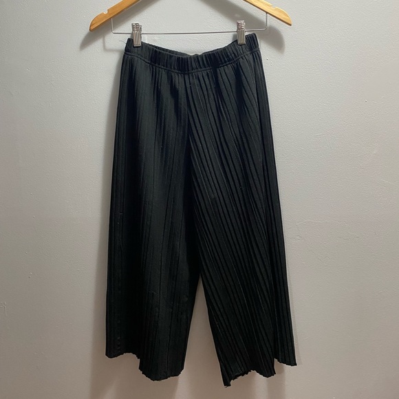 PLEATED SLACKS - Picture 1 of 2